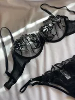 Non-padded bra